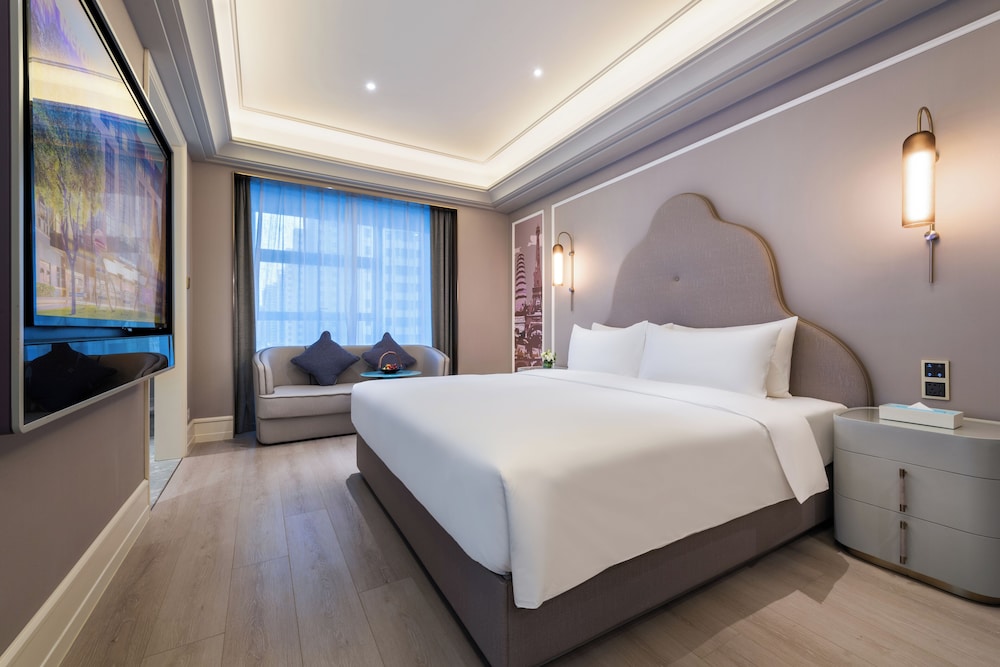 Superior, King Bed