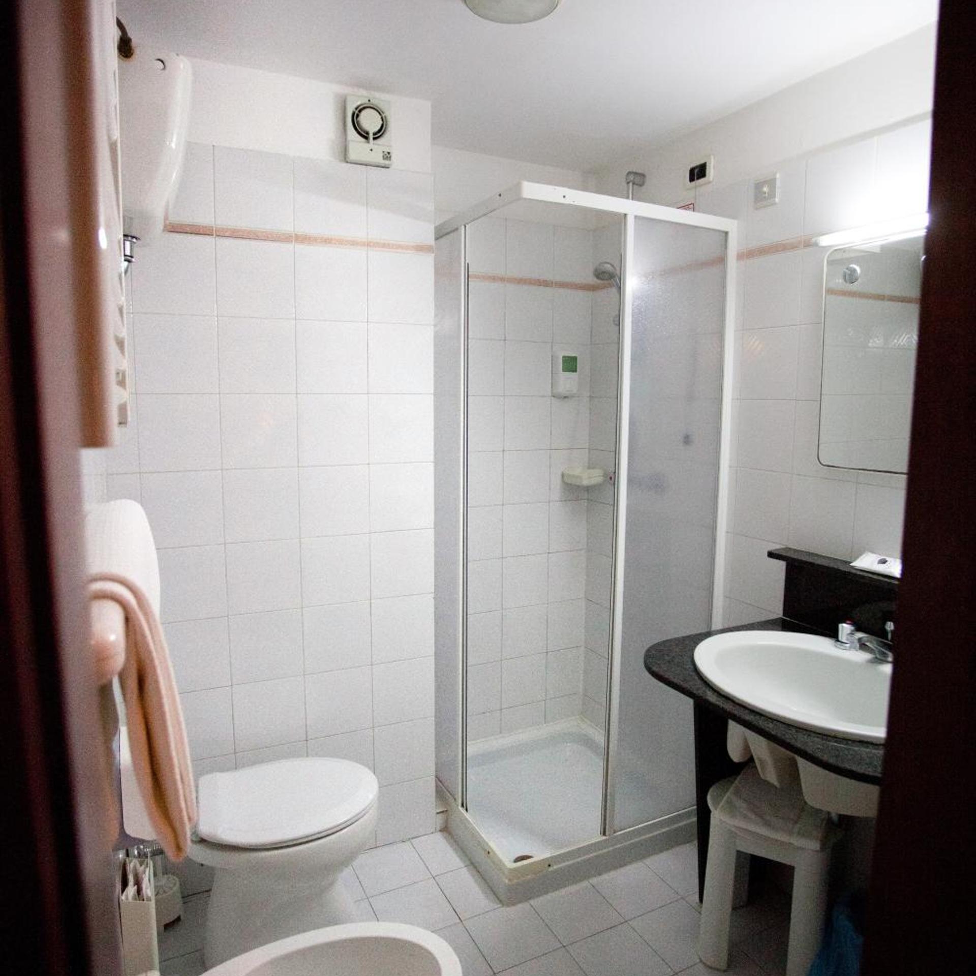 غرفة قياسية بسرير مزدوج أو سريرين منفصلين، Hotel Talao S.A.S. 4/5