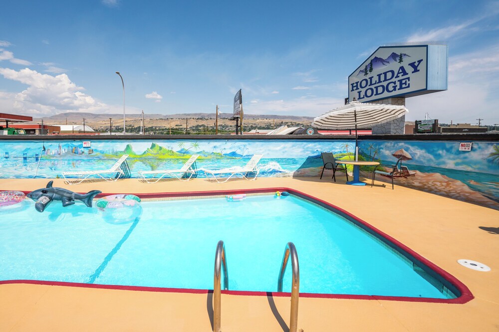 Holiday Lodge Wenatchee 35/42