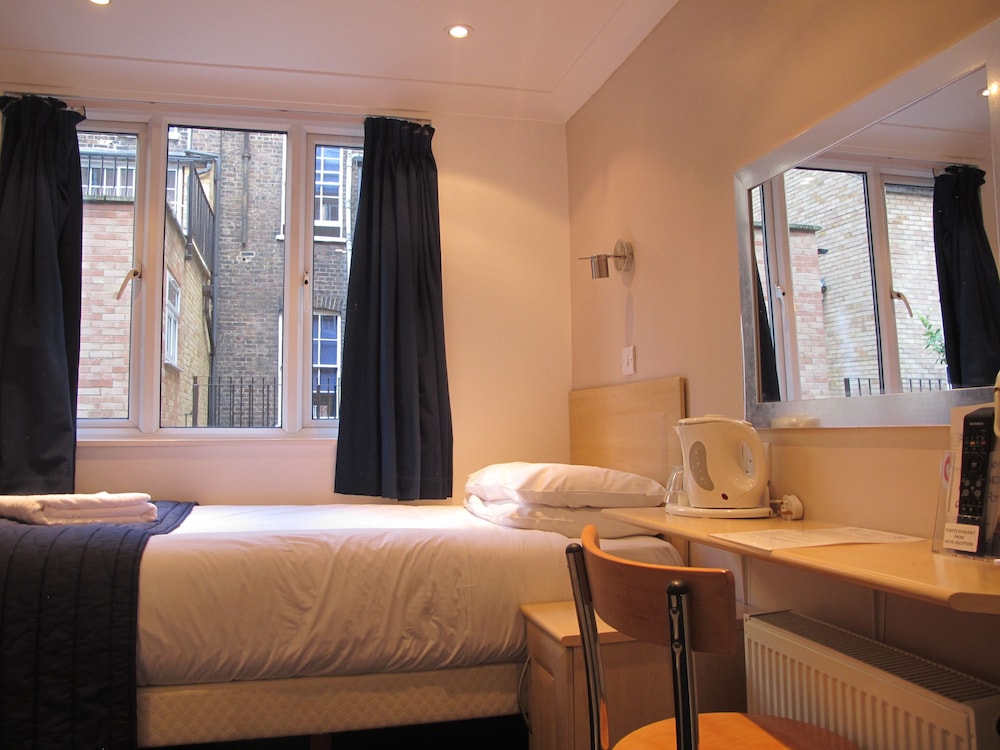 Alhambra Hotel 22/50