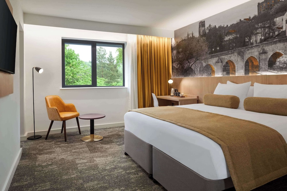 FAMILY, KING AND TWIN BEDS