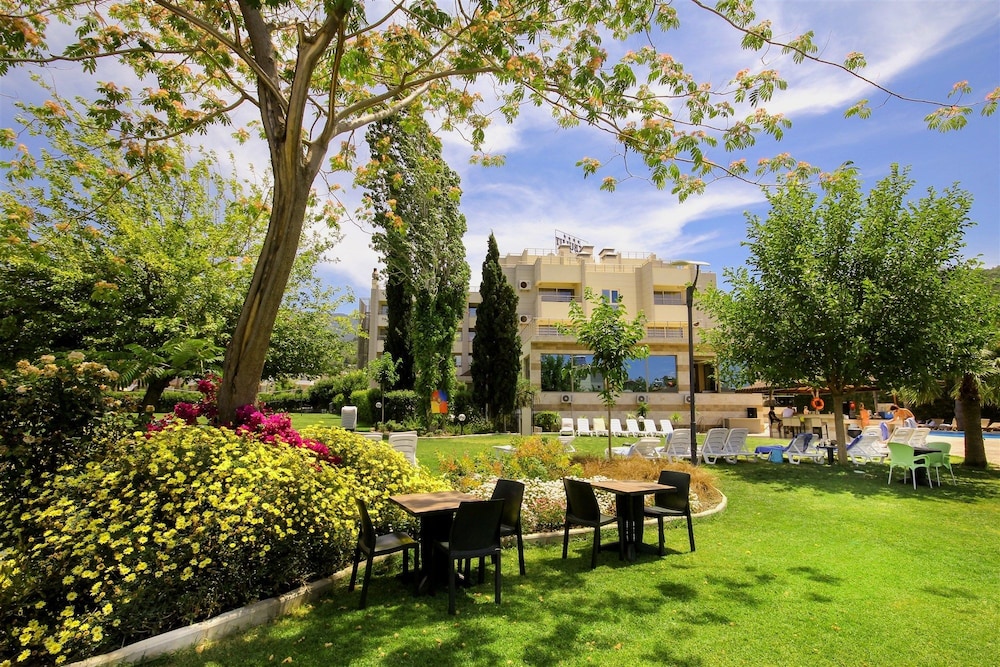 Akbulut Hotel 47/50