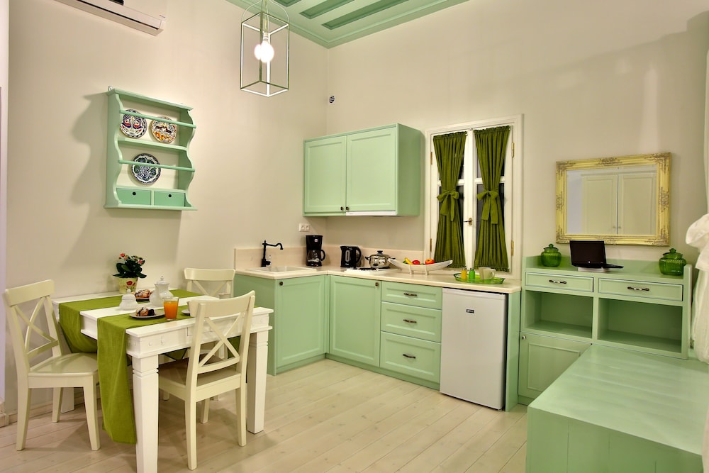 Efchi Suites 1904 25/39