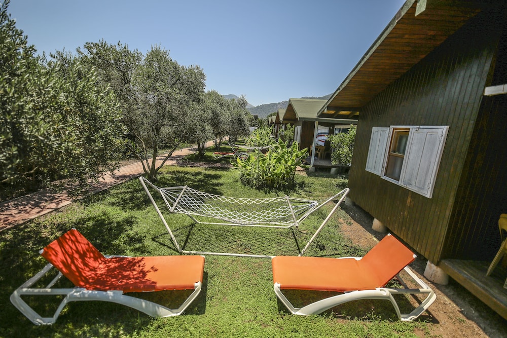 Cirali Zakkum Bungalow 16/50