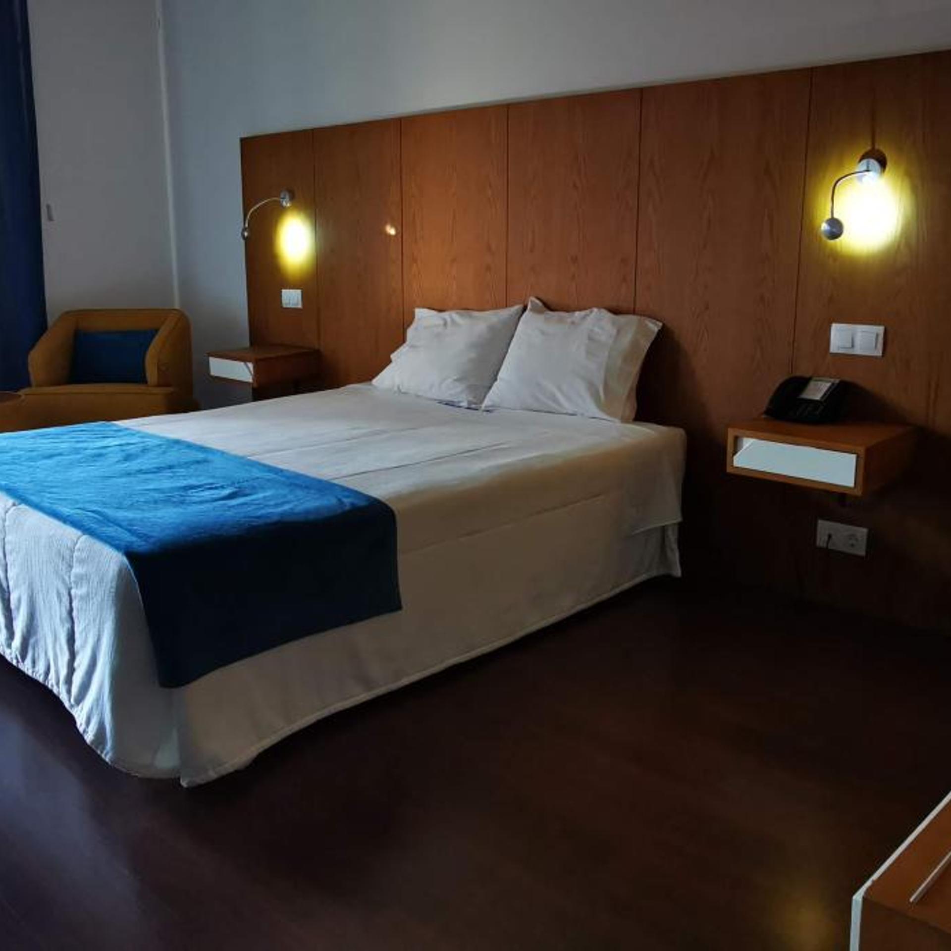 Room, Double Bed, Mountain View