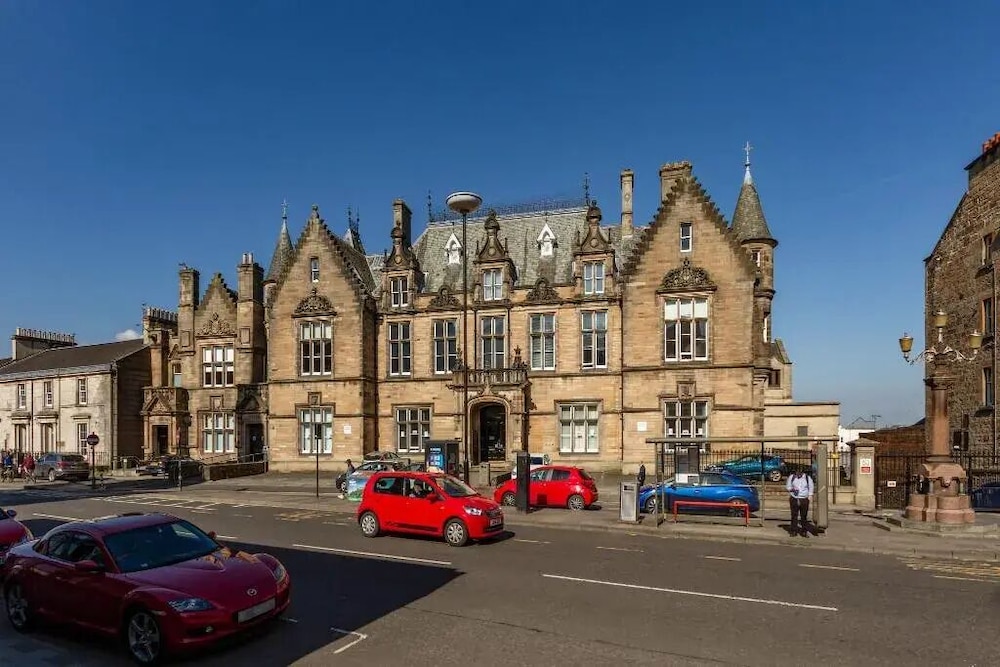 Golden Lion Hotel Stirling 45/50