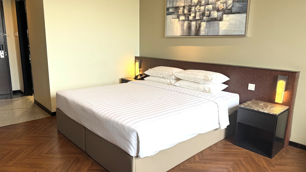 Hotel Royal Singapore 20/70
