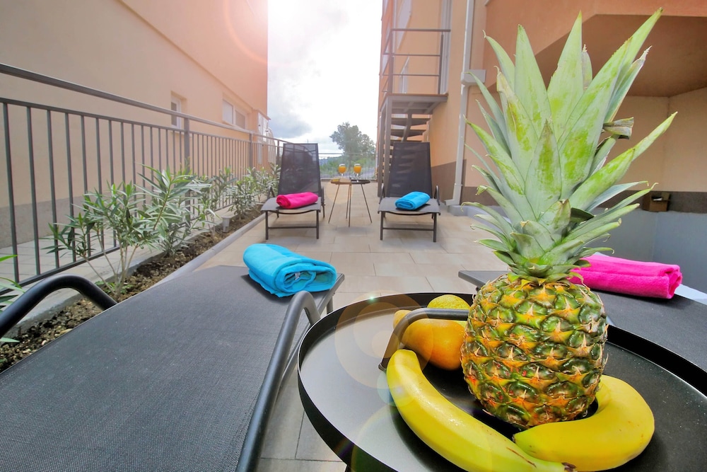 Bacan Family Apartments 12/29