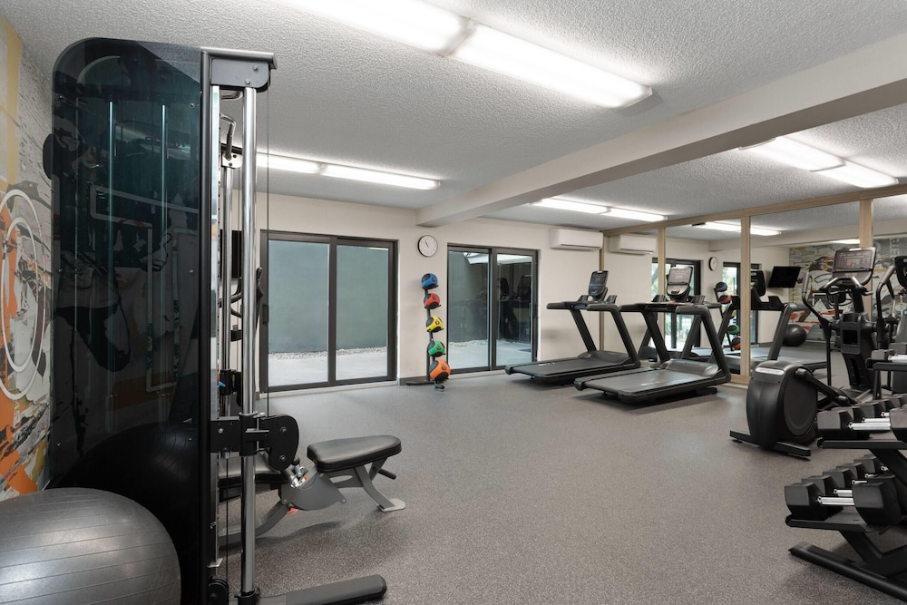 Hawthorn Extended Stay by Wyndham Ft Lauderdale Cypress Crk 20/46