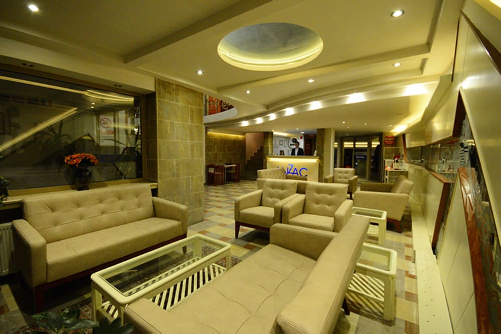 Anzac Hotel 25/39