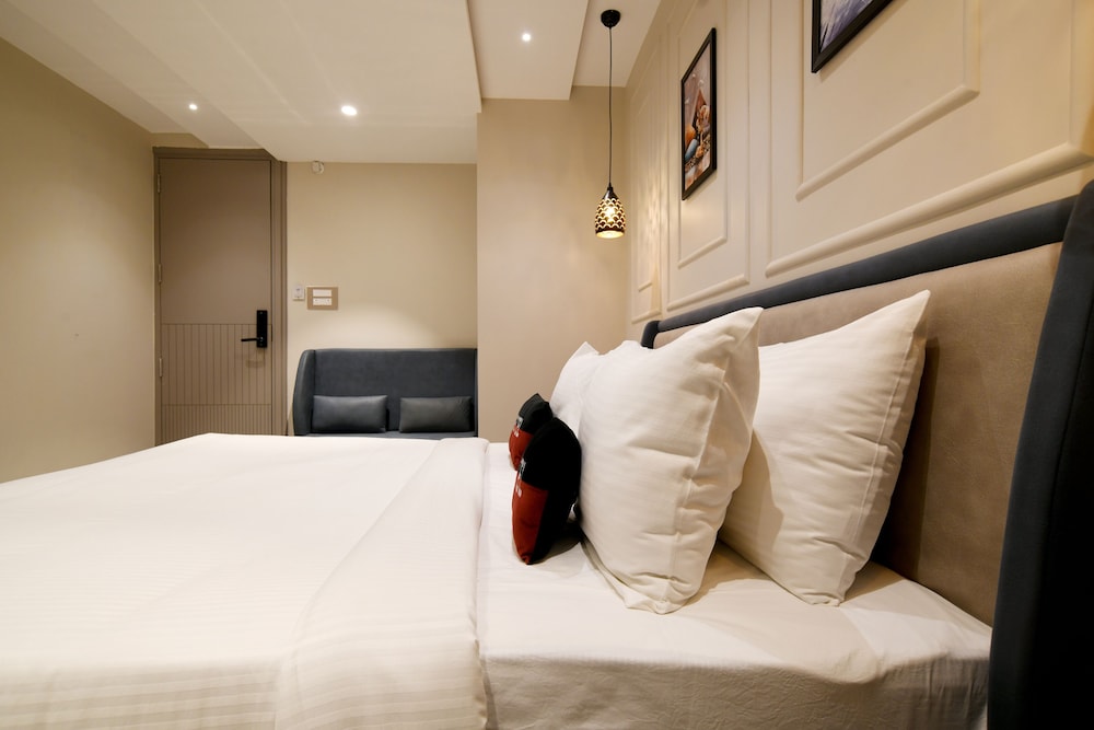 Aceotel Select Tulsi Vijay Nagar 20/44