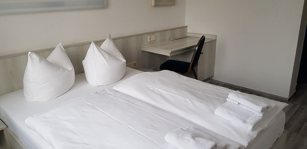 Central-Hotel Tegel 24/50