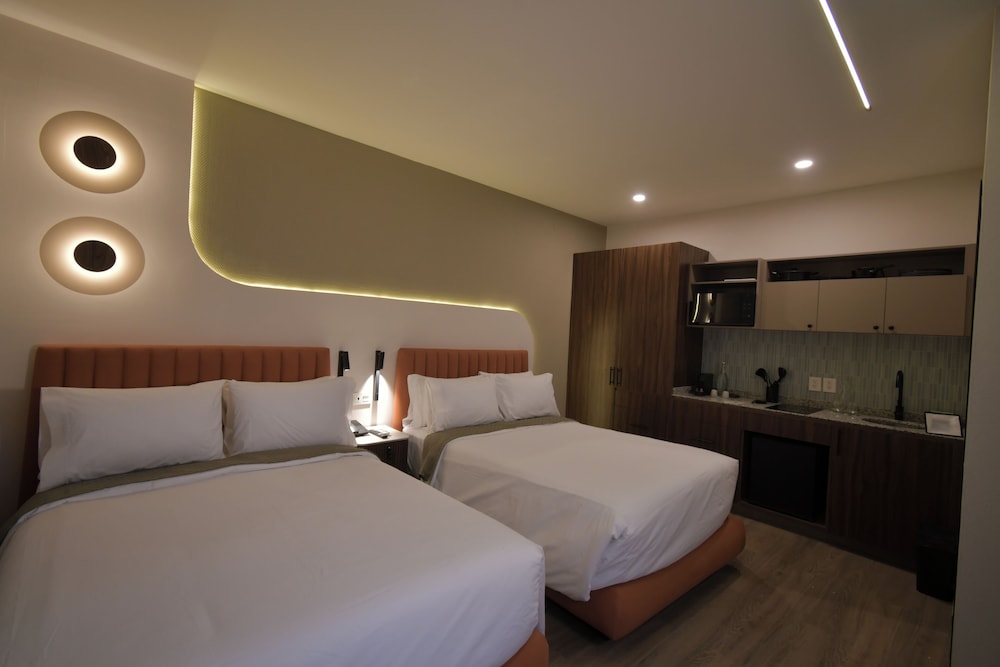 Expo Satelite Hotel and Suites 20/58