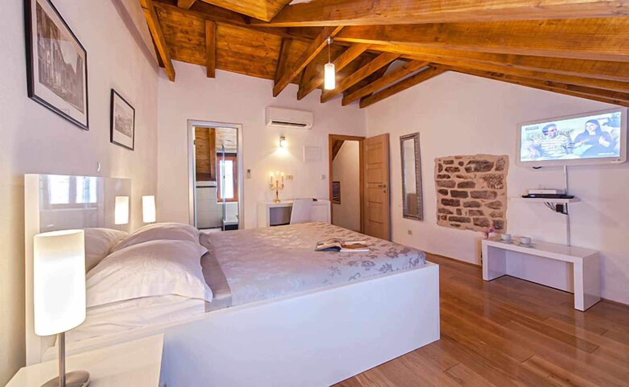 COMFORT, DOUBLE BED