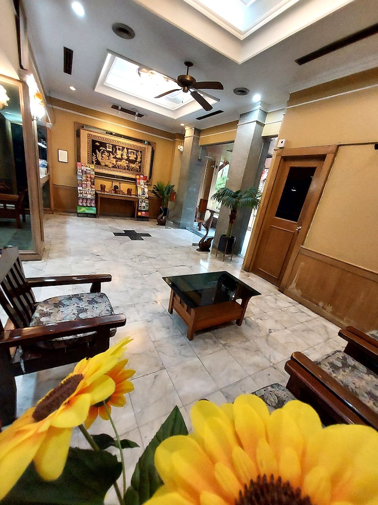 Traveller Inn Hotel 11/62