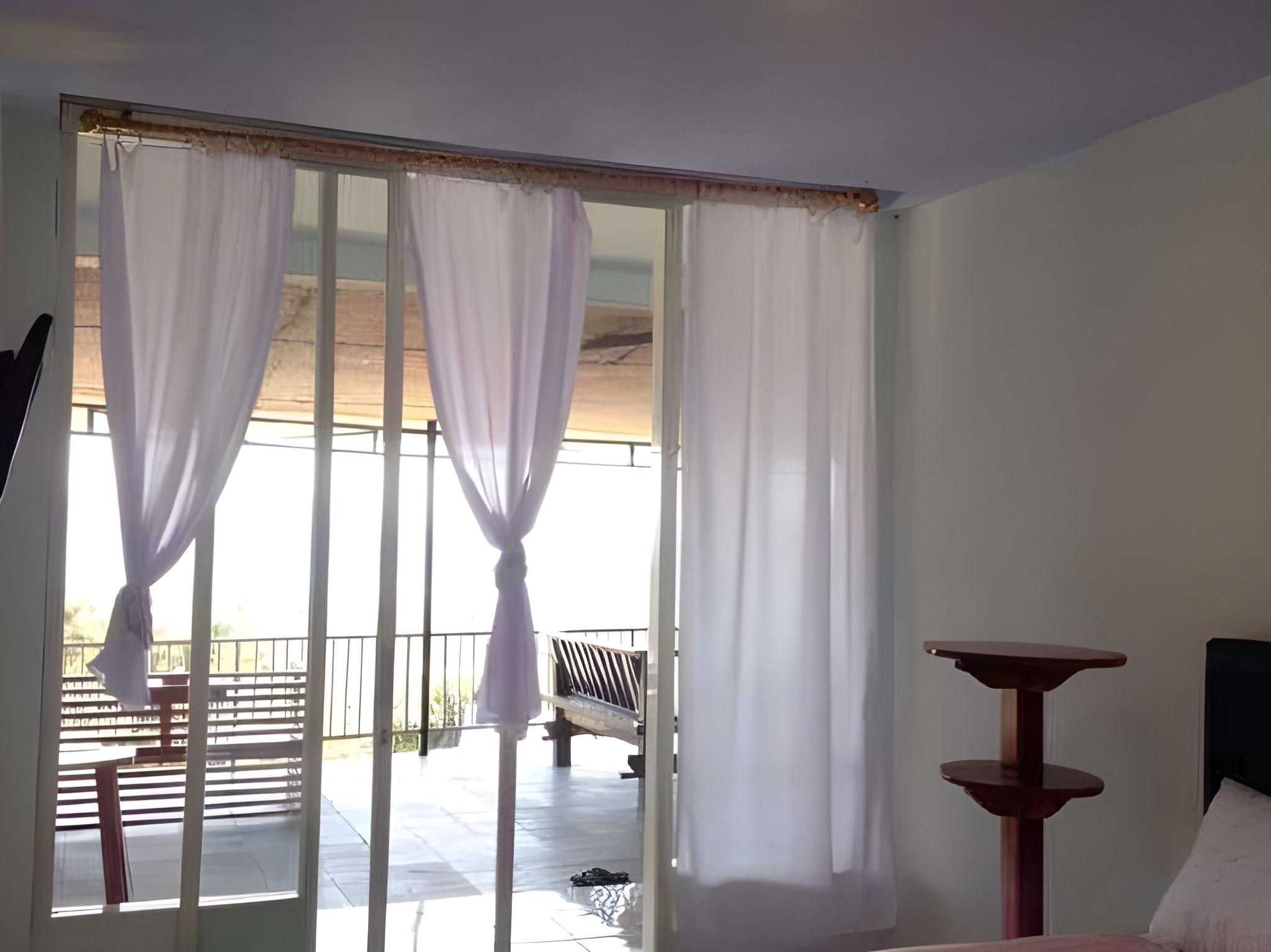 Mawar Hotel 31/34