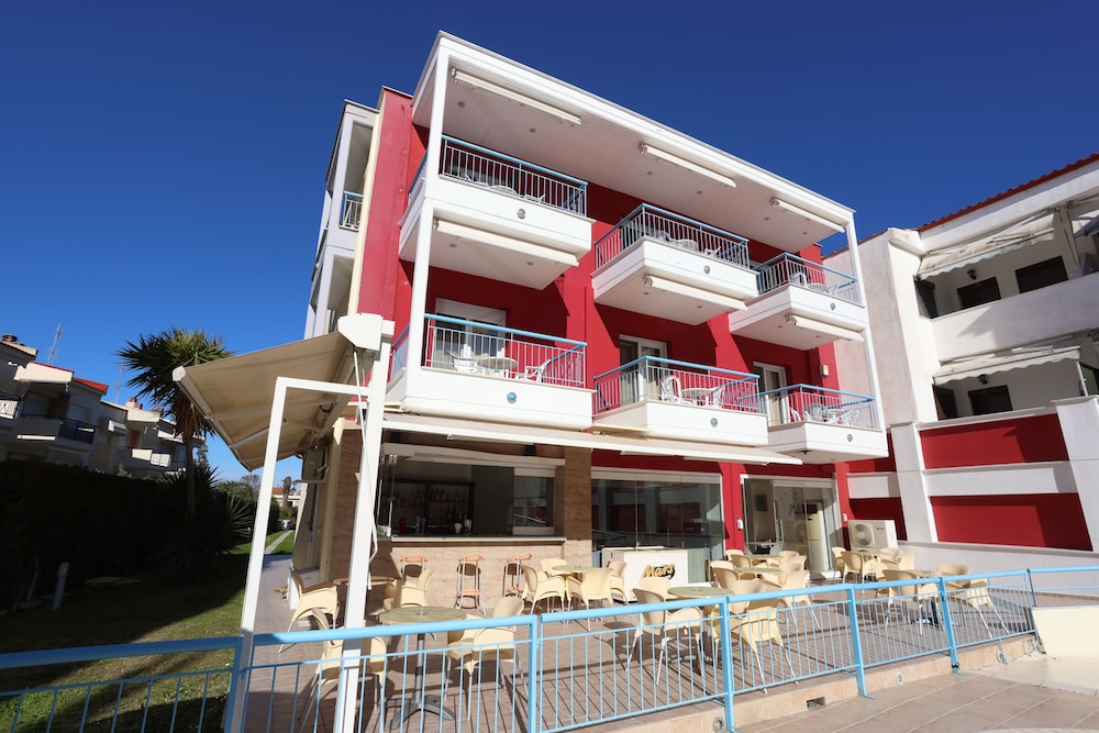 Summer Dream Hotel 2/50