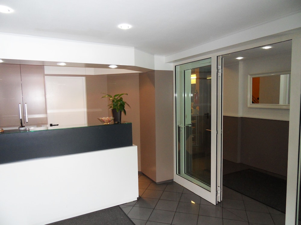Hotel Carlton 6/50