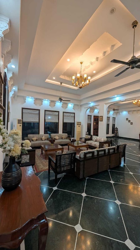 Udai Vilas Palace Bharatpur 9/18
