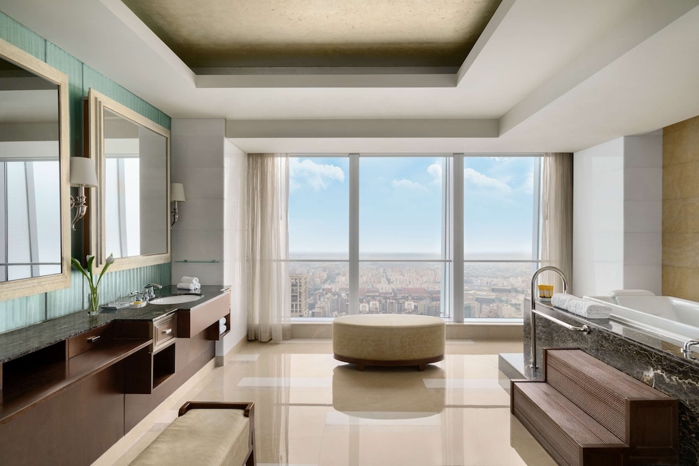 China World Summit Wing, Beijing, A Shangri-La Hotel 48/72