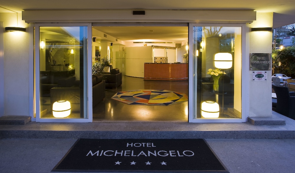 Hotel Michelangelo 5/50