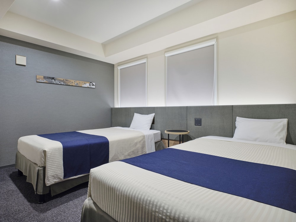 Deluxe, Twin Beds, with Extra Bed