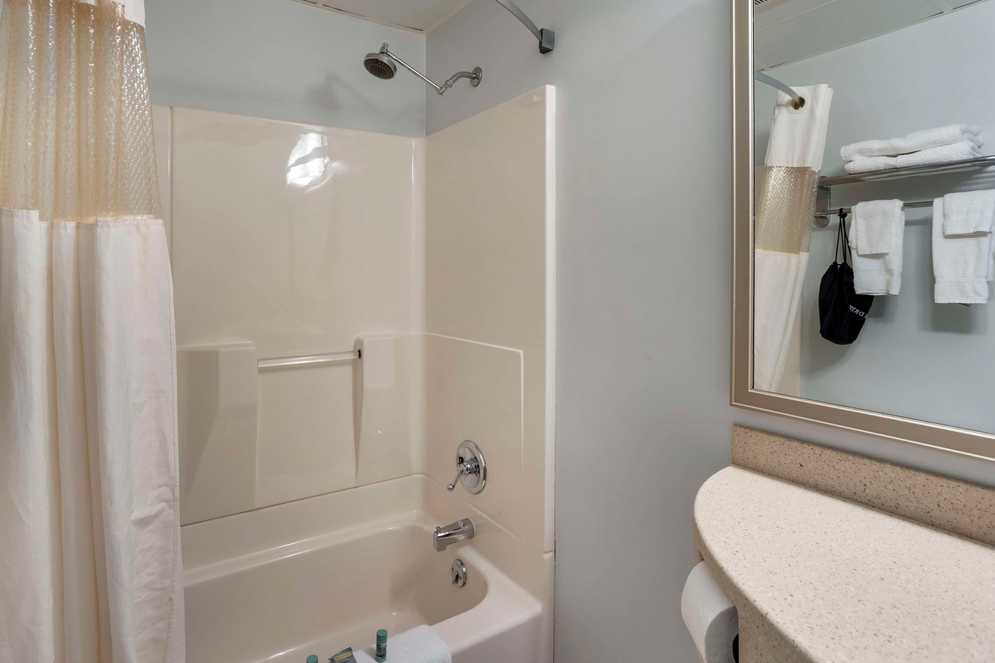 غرفة رباعية بسريرين مزدوجين، Best Western Dubois Hotel 3/4