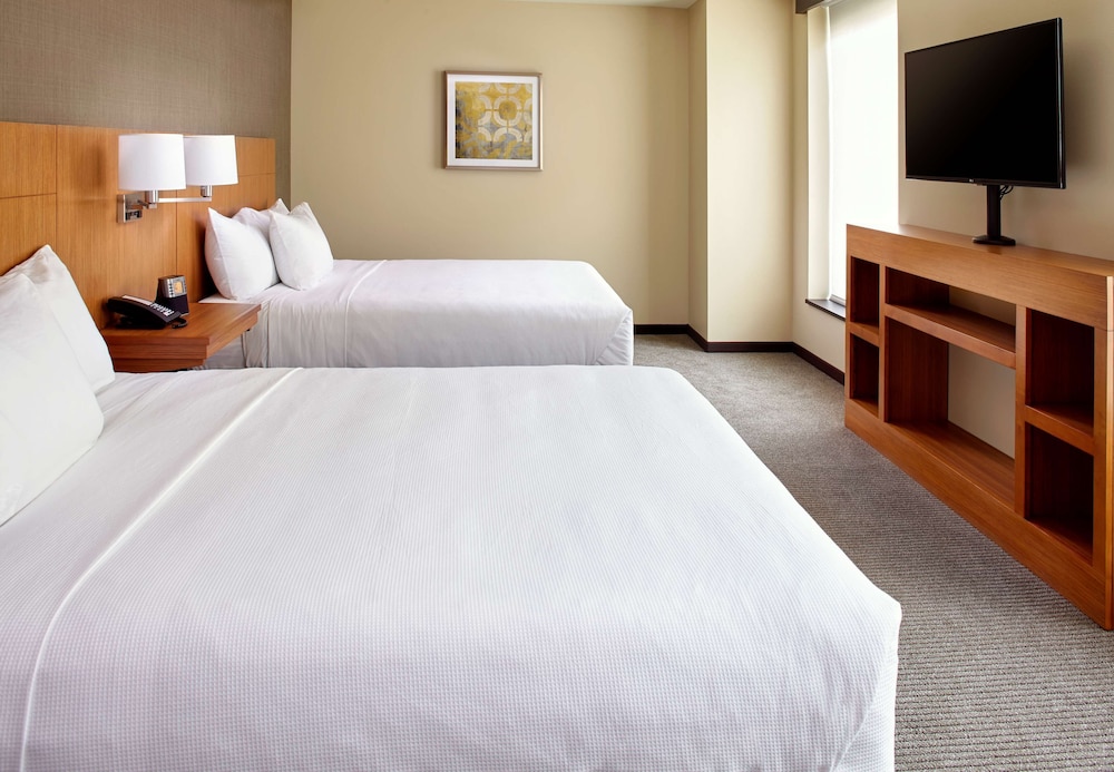 Hyatt Place Cleveland Lyndhurst 8/59
