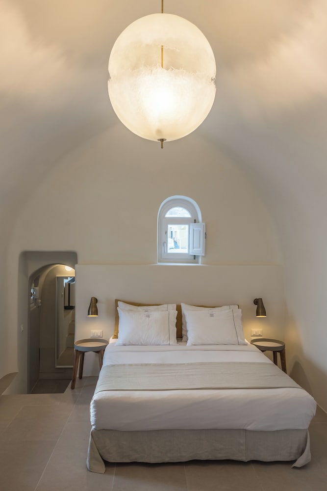 Cave, Marina, Suite, Queen Bed, Sunset View, Private Pool