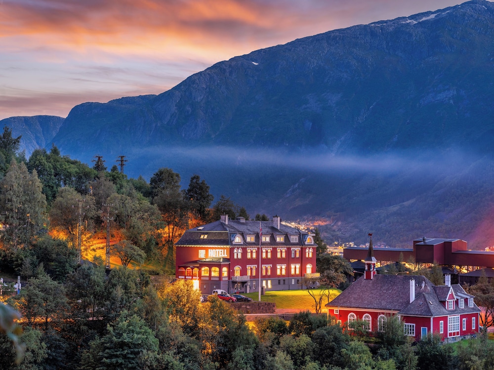 Tyssedal Hotel 1/50