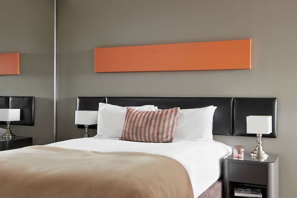 Dandenong Central Apartment Hotel (ex Punthill Dandenong) 11/35