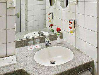 H Hotel Koln Bruhl 46/47