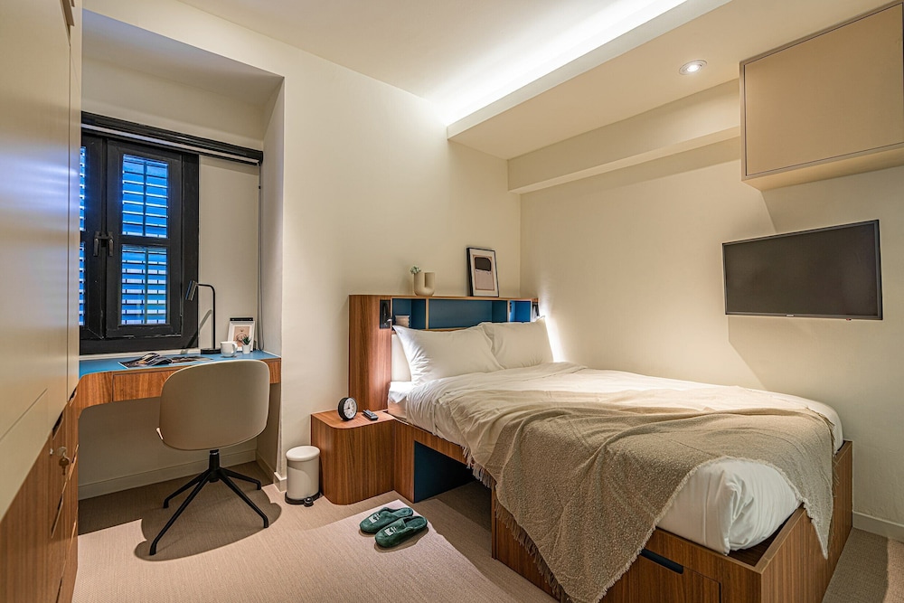 Hotel Clover 33 Jalan Sultan 14/33