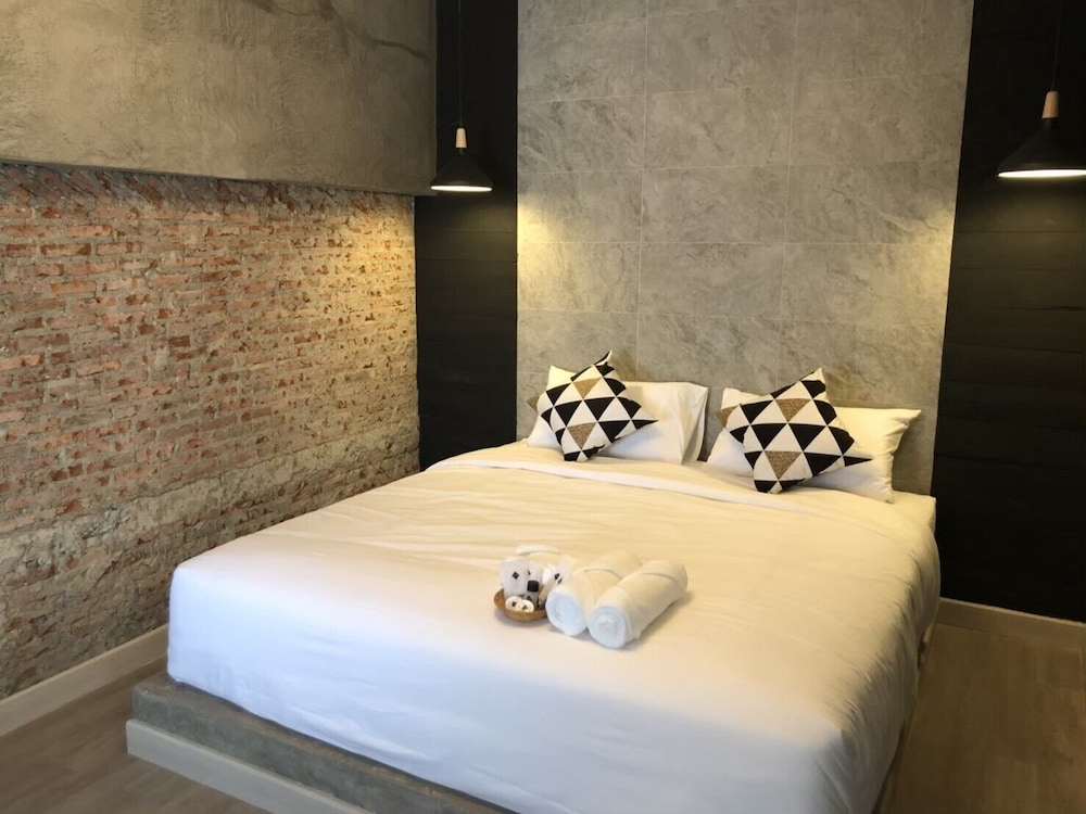 The Entaneer Poshtel - Hostel 15/42