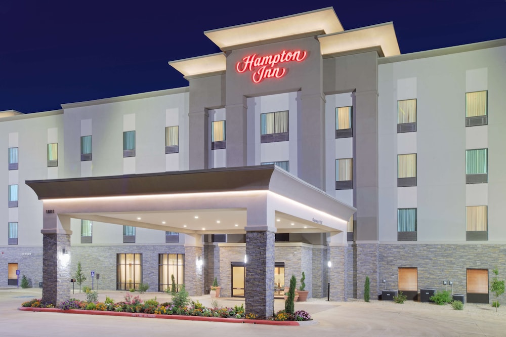 Hampton Inn Snyder 3/35