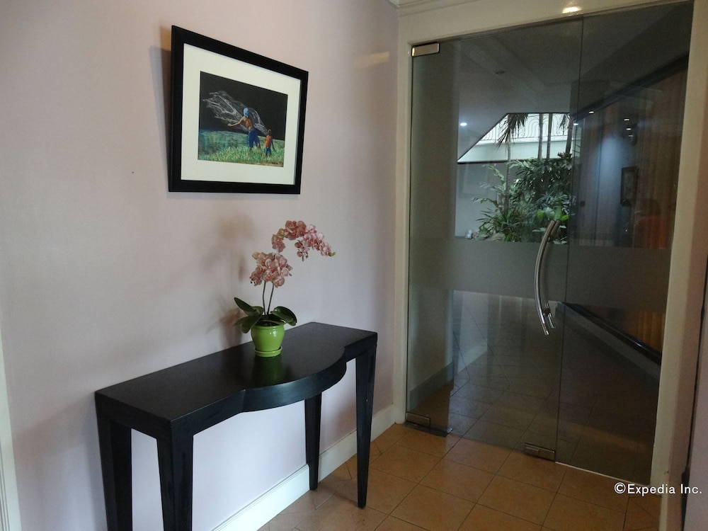 Casa Leticia Business Inn 7/57