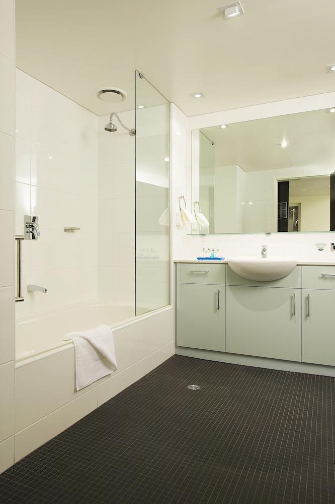 شقة بريميير بسرير كينج بغرفتي نوم، Adina Apartment Hotel Perth 4/4