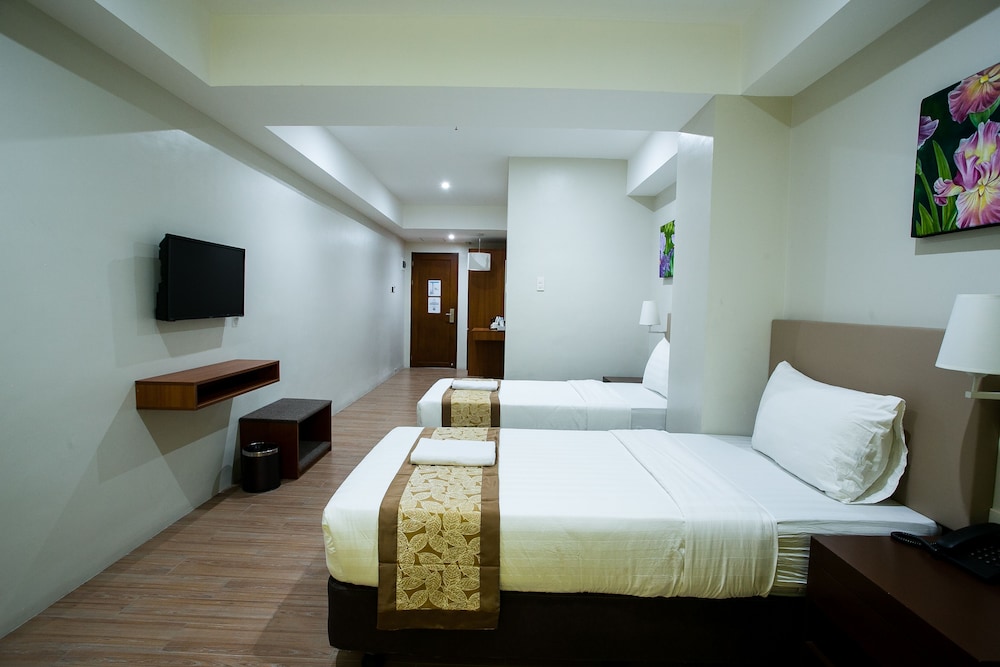 Fleur De Liz Tagbilaran 17/50