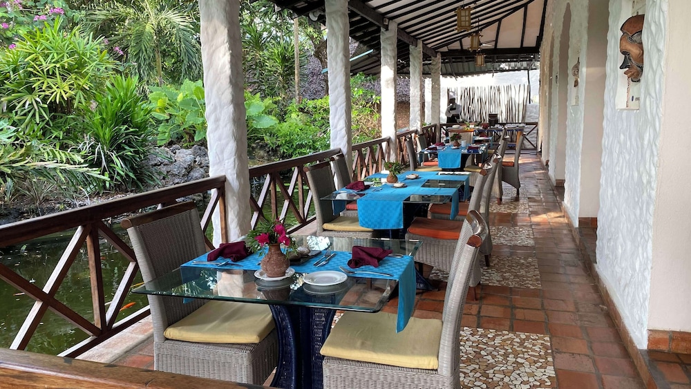 Neptune Palm Beach Boutique Resort & Spa 35/50