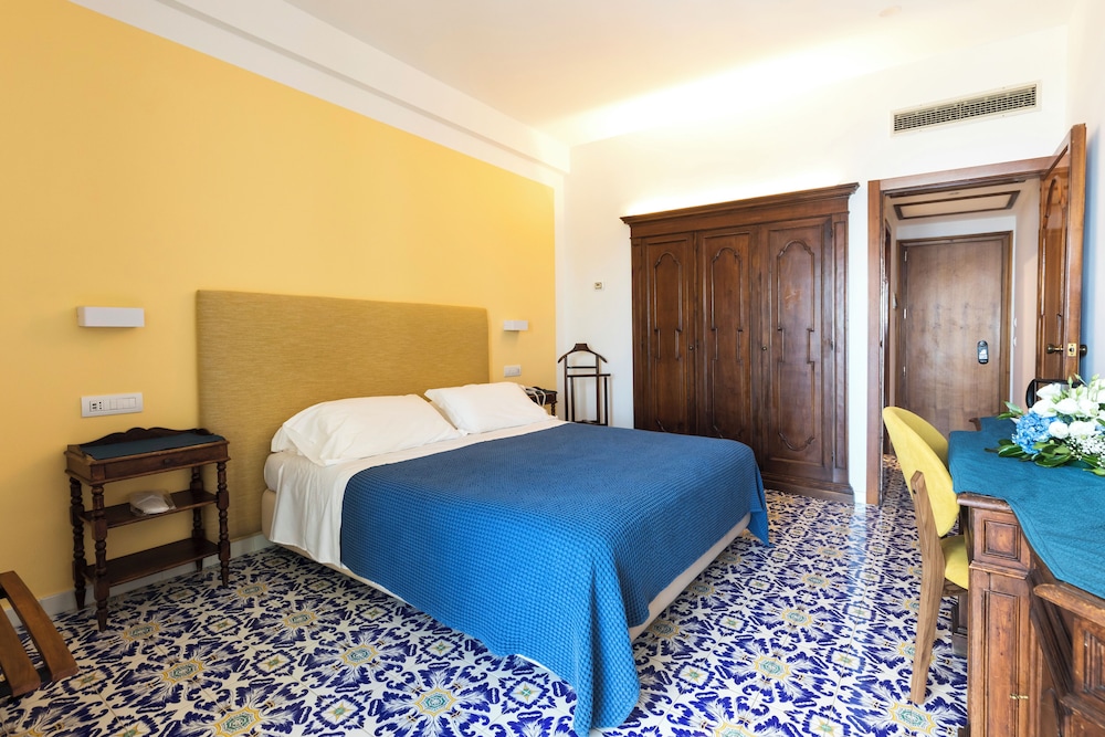 GRAND HOTEL HERMITAGE 11/50