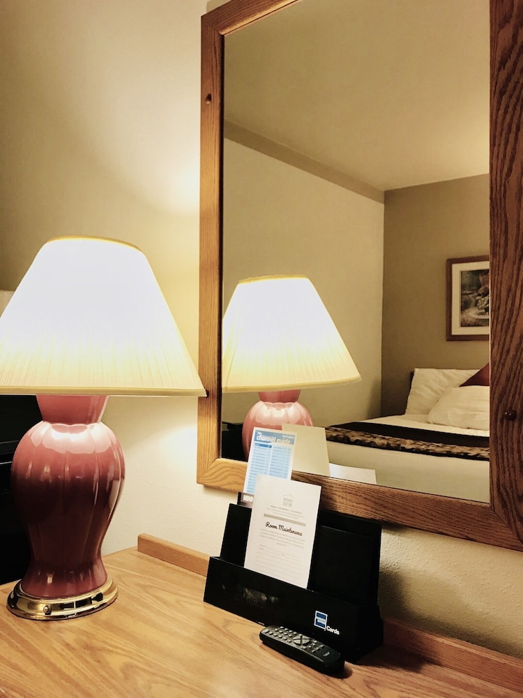Americas Best Value Inn Burlington 36/62