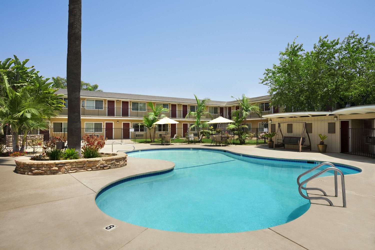 Quality Inn & Suites Santa Maria, CA 17/22