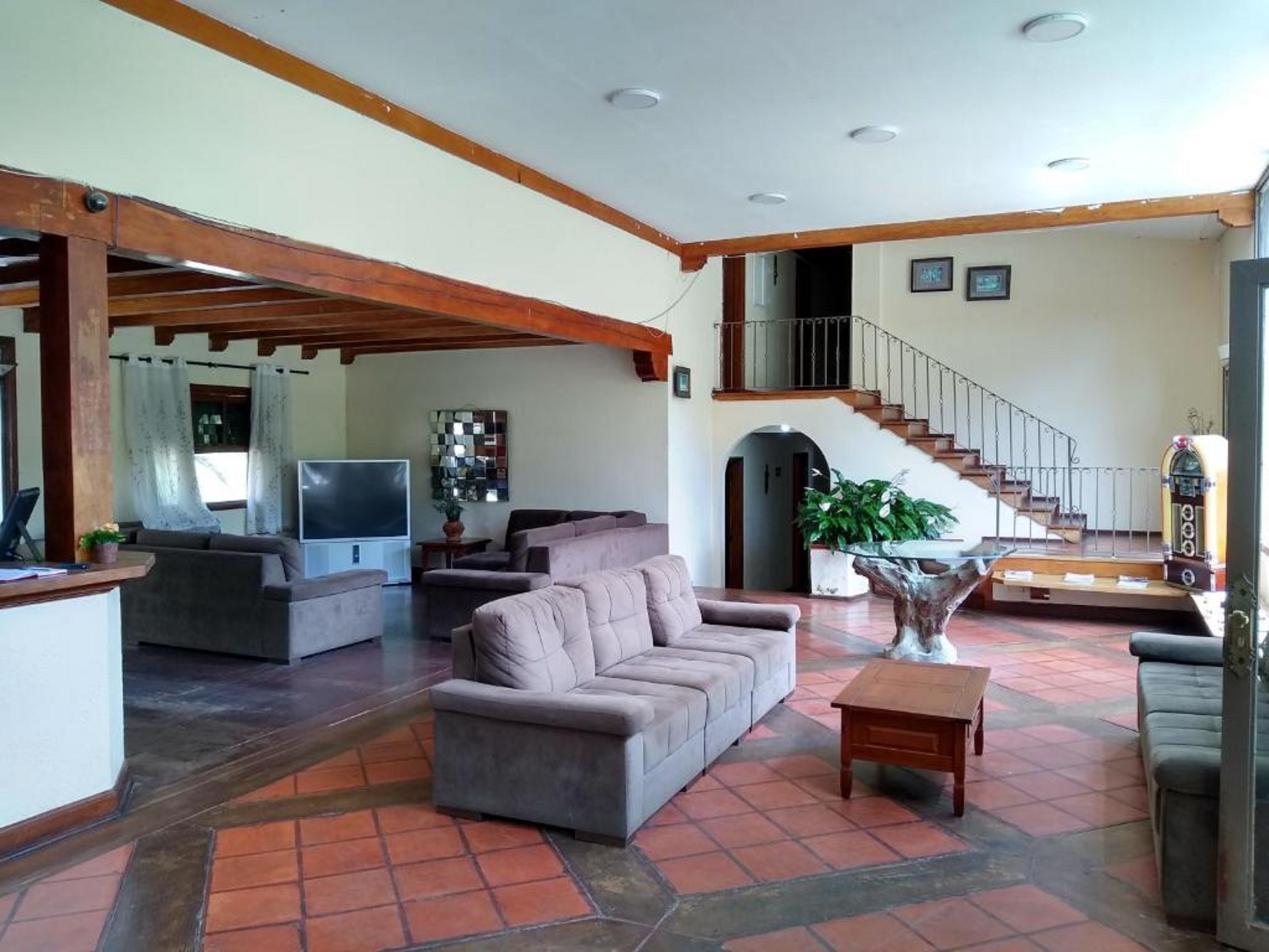 OYO Del Verde Hotel 14/18