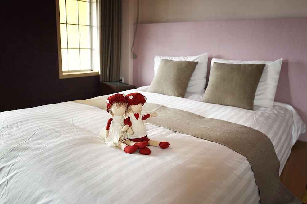 Tongyeong Mongdol House Pension 18/50