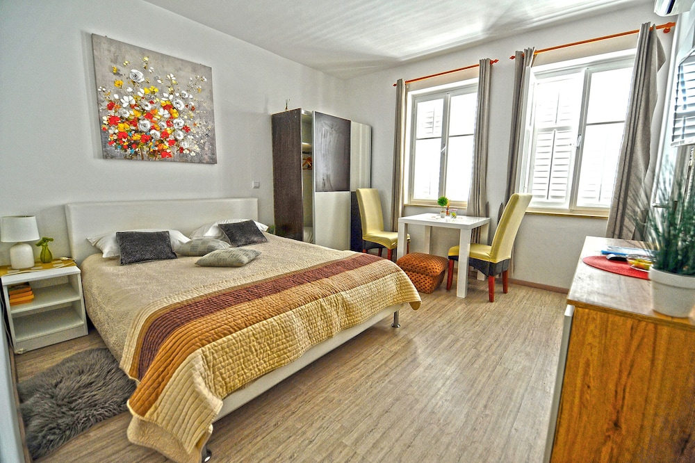 Villa Katarina 14/69