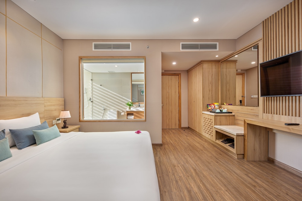 G8 Luxury Hotel and Spa Da Nang 24/66