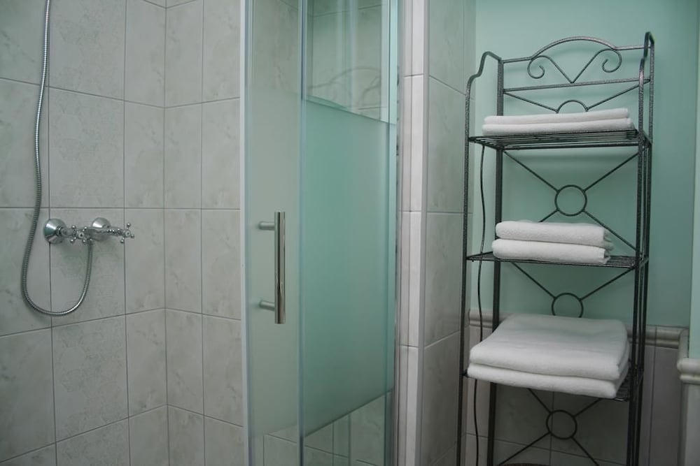Banica Apartments & Rooms 61/63