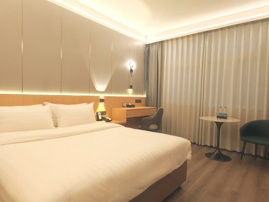 Exceptional, Comfortable, Double Bed