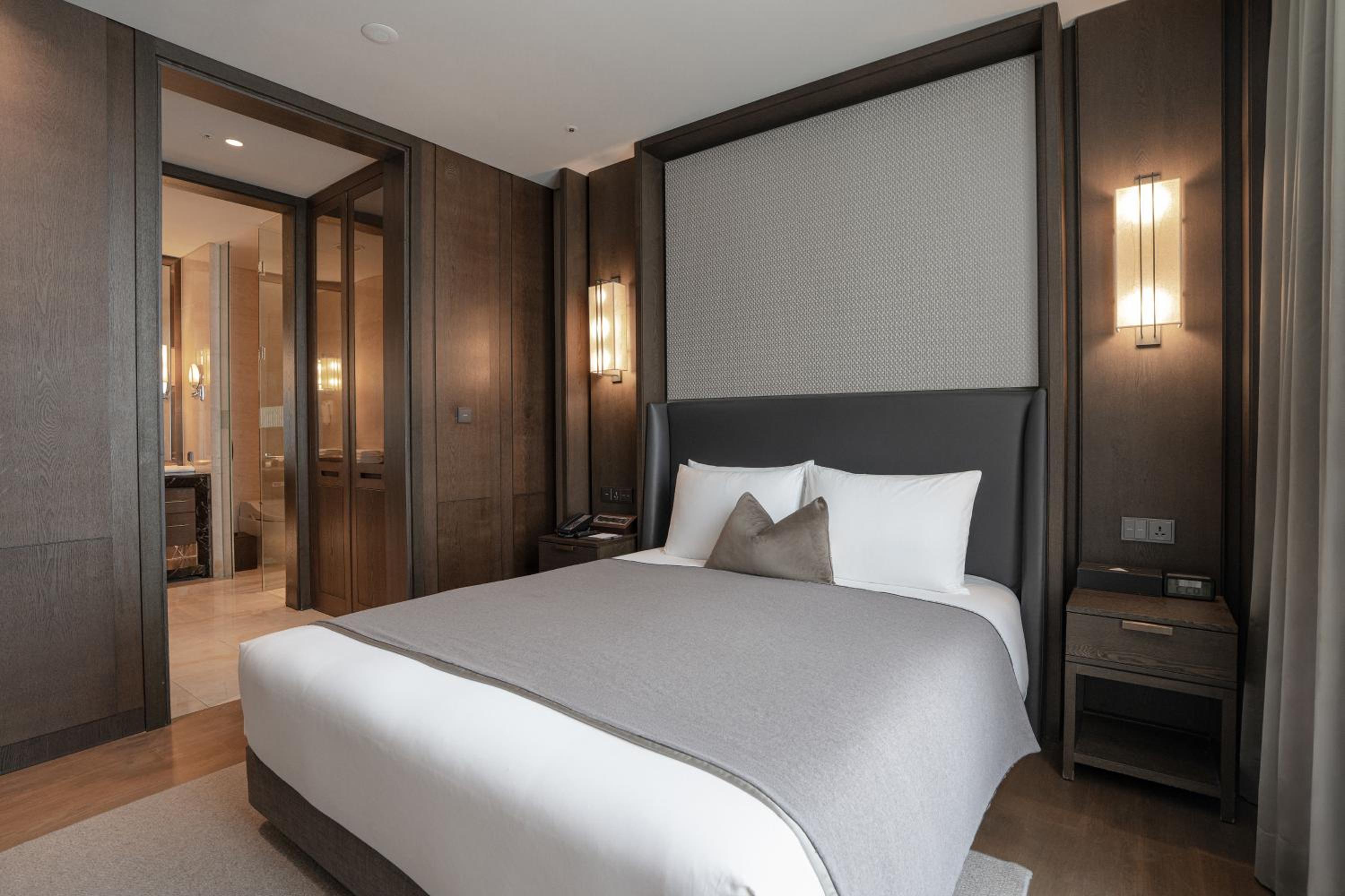 Park, Suite, Queen Bed, City View, Terrace, Top Floor