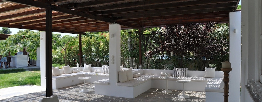 Skiathos Holidays Hotel 54/63
